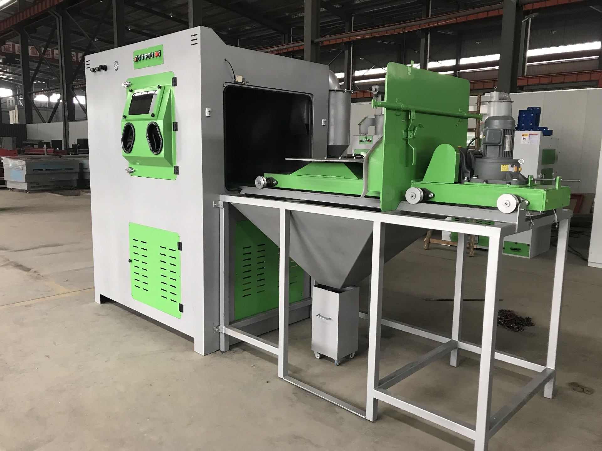 新型環保手動加壓式噴砂機